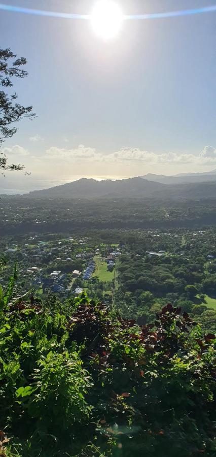 Karls Getaway Hotel And Tours Apia Exterior photo